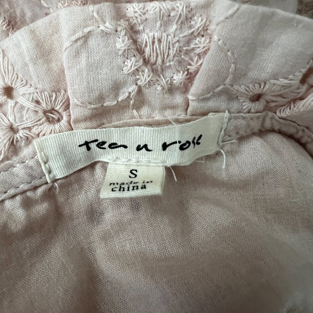 Tea N Rose Eyelet Floral Babydoll Blouse - Picture 6 of 9